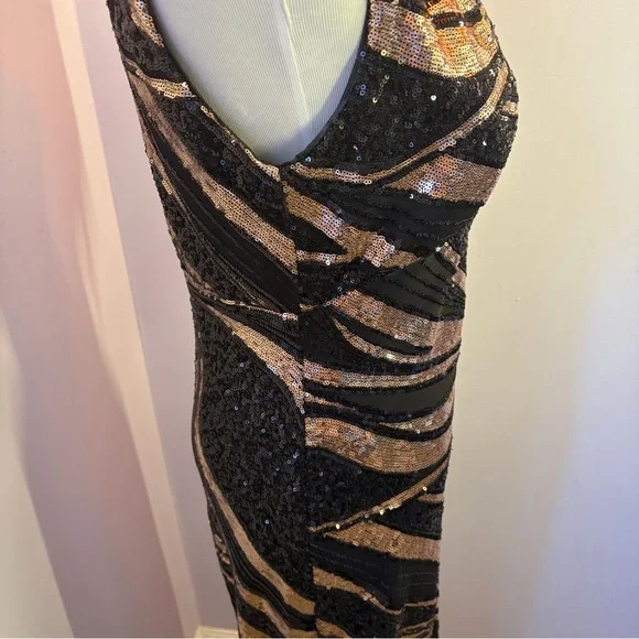 R&M Richards Black and Gold Sequin Maxi Dress,NWT,Size 8 - Picture 6 of 16